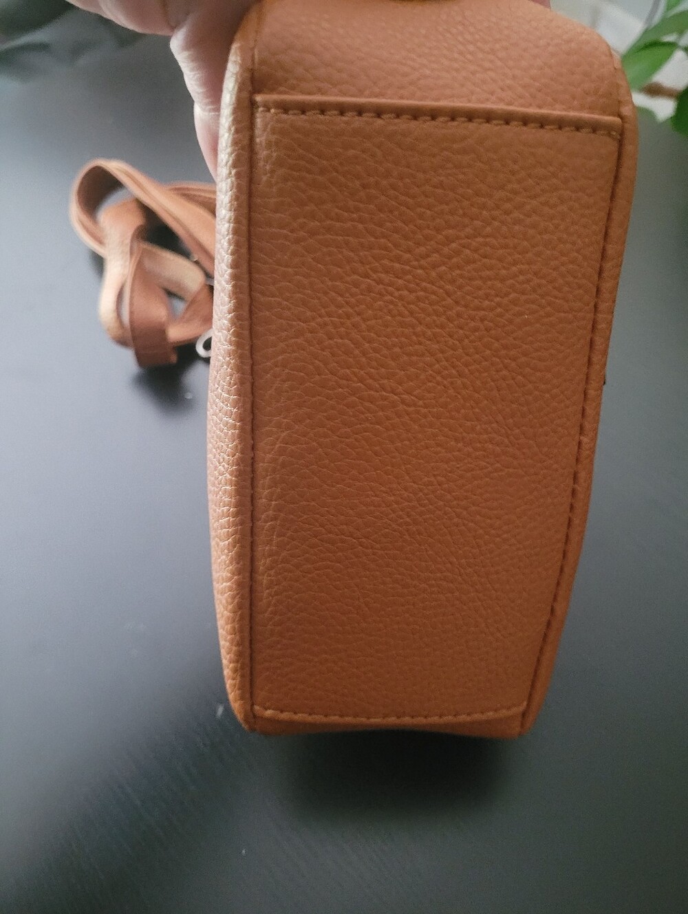 Mossimo Tan Crossbody Camera Bag with Front Pockets & Attachable Crossbody Strap - Picture 4 of 8